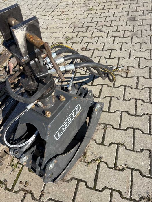 Chwytak z rotatorem do drewna przyczepki leśnej nowy