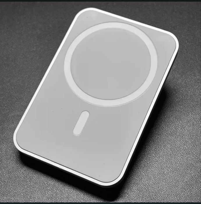 Повербанк з безпровідной зарядкой