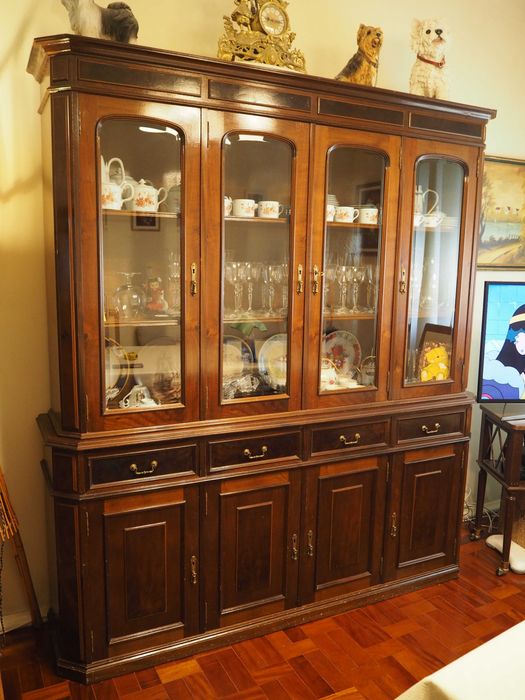 Móvel Cristaleira Clássico (Larg 1.80m)