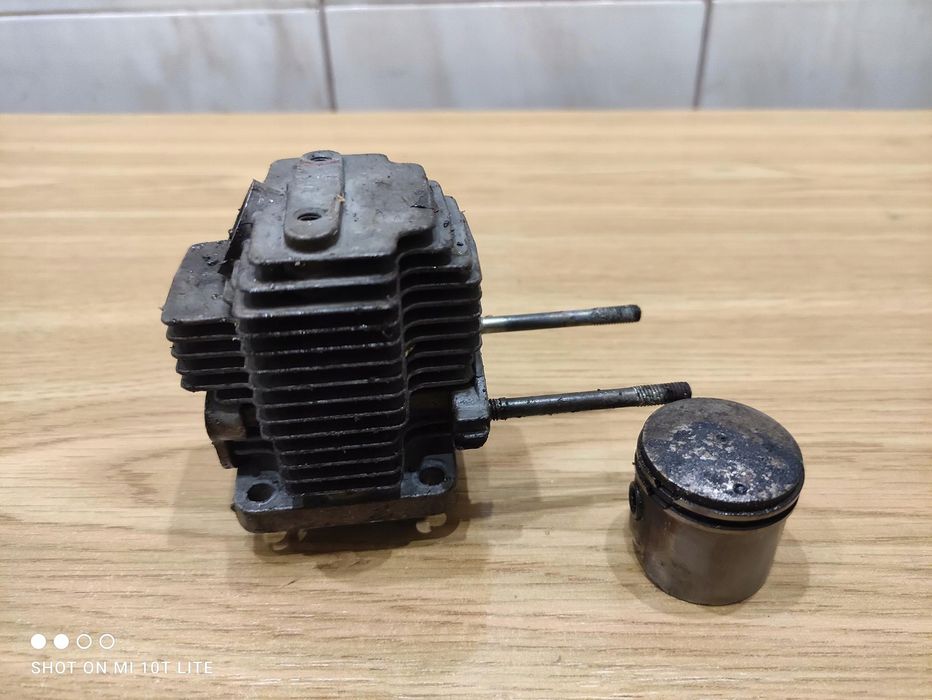 Kubota X760 Nożyce Cylinder Tłok Komplet