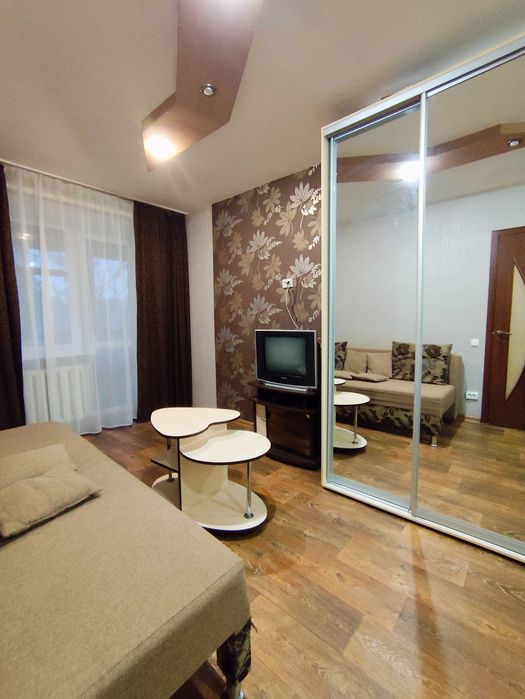 20 м от метро Дворец Спорта ,Новые дома.Посуточно/почасово.Кондиционер