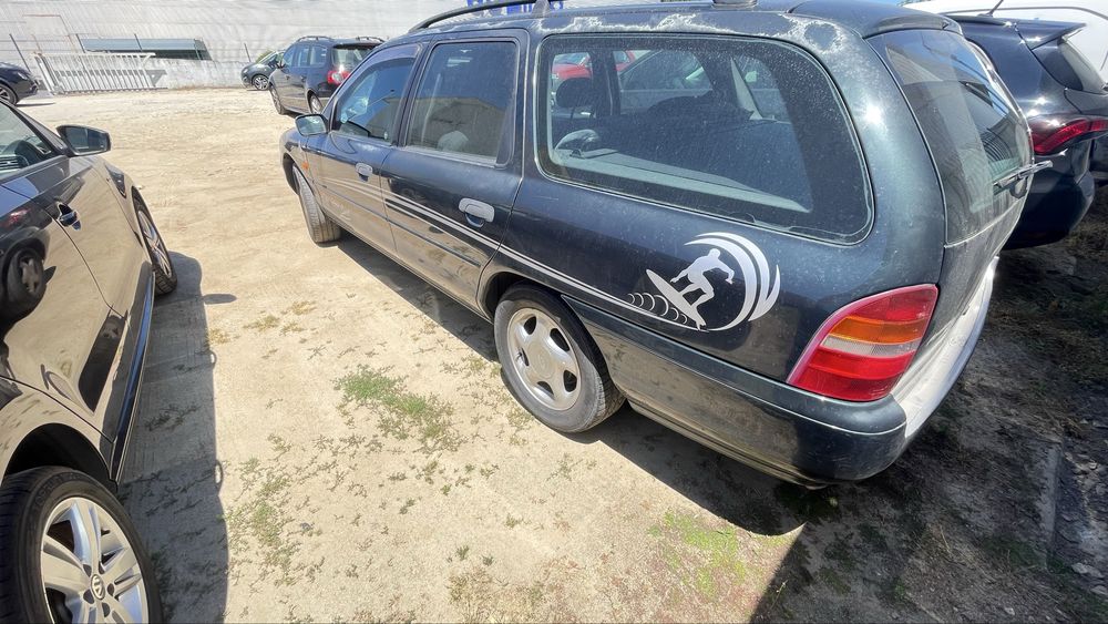 Ford mondeo surf edition