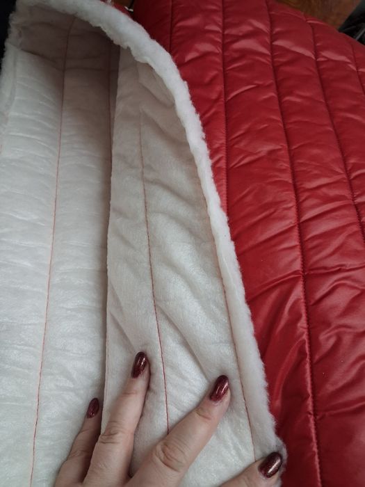 Tkanina pikówka czerwona