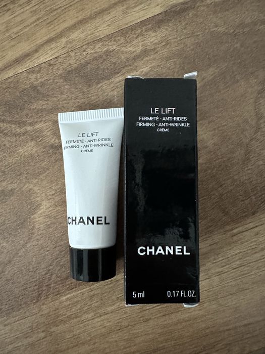 Chanel Le Lift Firming Anti-Wrinkle Creme, zestaw 10 kremow 50ml