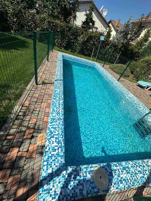 Продажа ДОМА в Совиньоне, бассейн