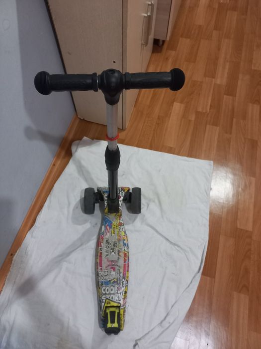 Самокат.нагрузка до 70 кг.