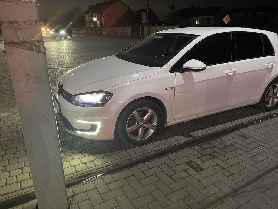 Volkswagen E-Golf максимальна комплектація, можливий обмін