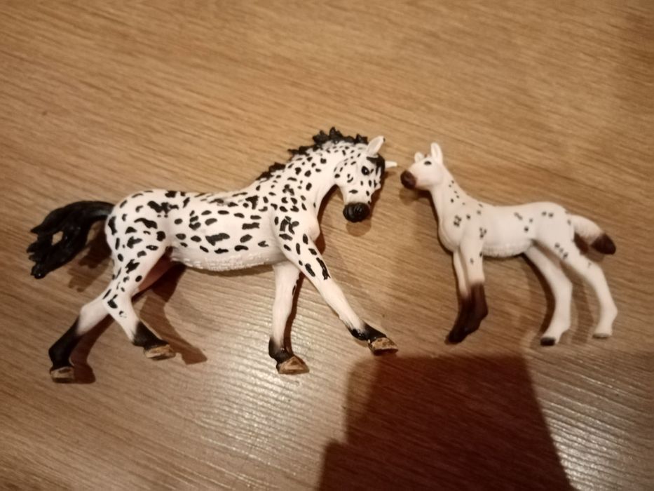 Schleich zestaw konia i źrebaka