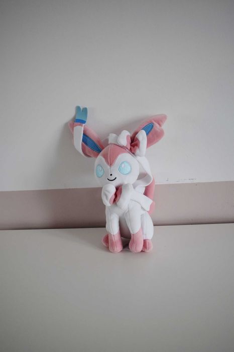 Sylveon maskotka Pokemon 25 cm