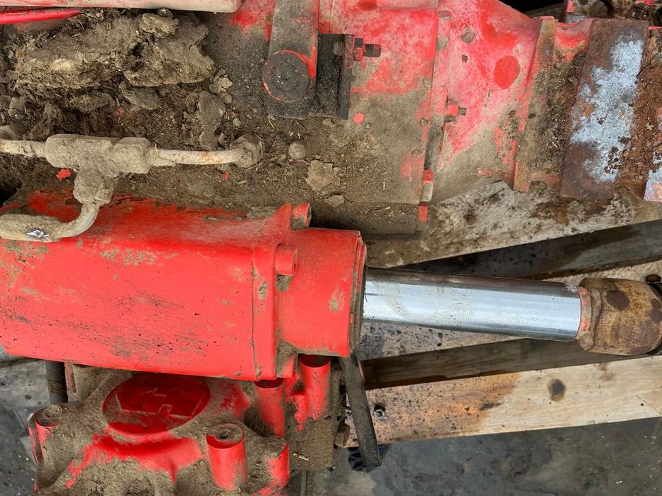 siłownik skrętu do ładowarki teleskopowej manitou