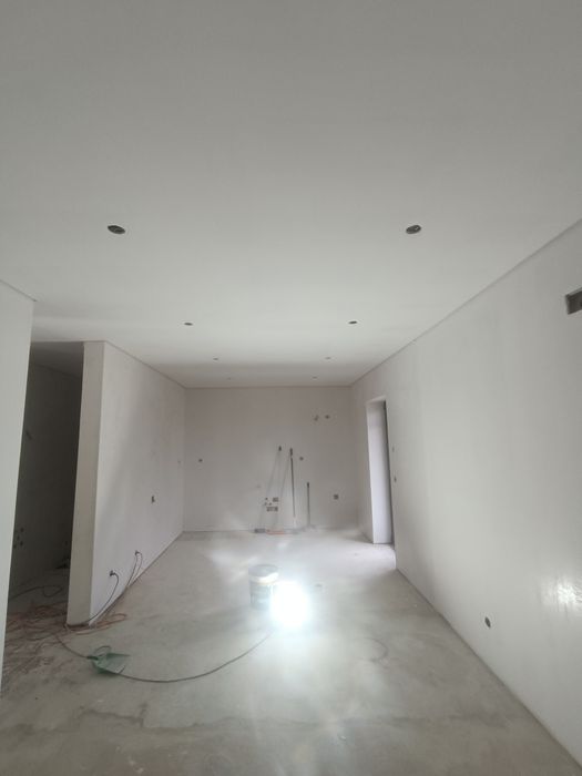 Remodelações interiores , exterior e telhados