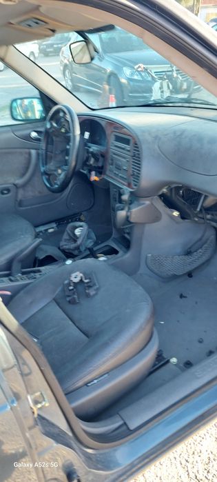 Para peças Saab 9-3 2.2TiD ano2000 vendo em mãos e envio por encomenda