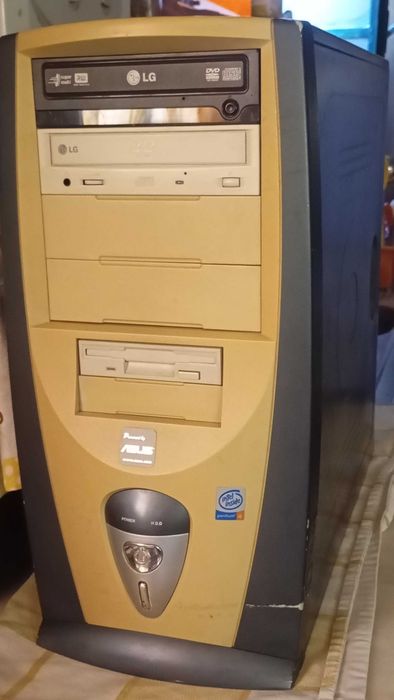 PC Retro Asus P4S8X-X P4 2.66GHz GeForce4 Sound Blaster 128  Win98 + Jogos ms-dos