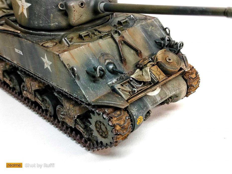 Sherman M4A3 1/35 Zvezda