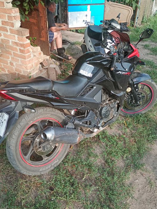 Мотоцикл  LIFAN 200