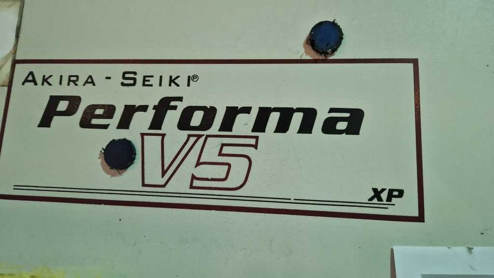 Frezarka AKIRA V5XP cnc