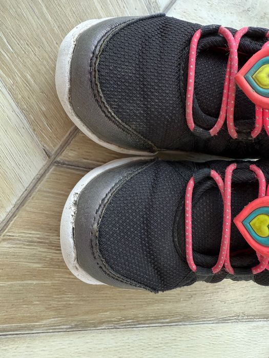 Черевики Ботінки сапожки .на дівчинку Skechers  23