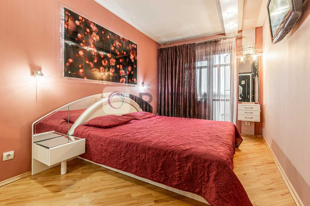 Продаж 3 кімнатна квартира з ремотом, Шевченківський район.