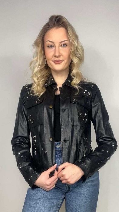 Kurtka ze skóry ekologicznej z ćwiekami w rozmiarze M