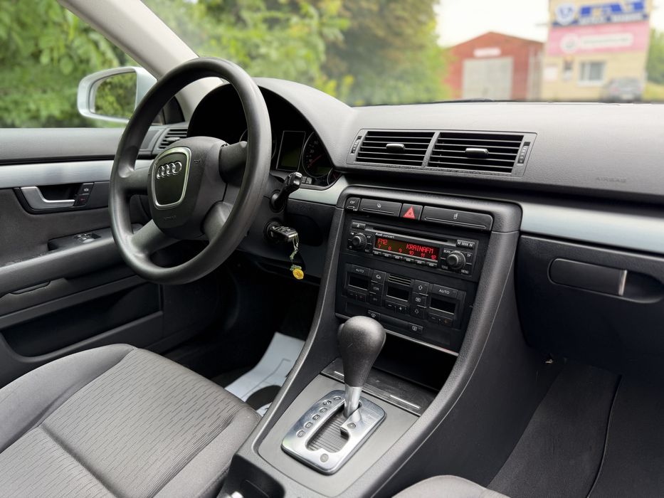 Продам Audi A4 B7 Автомат