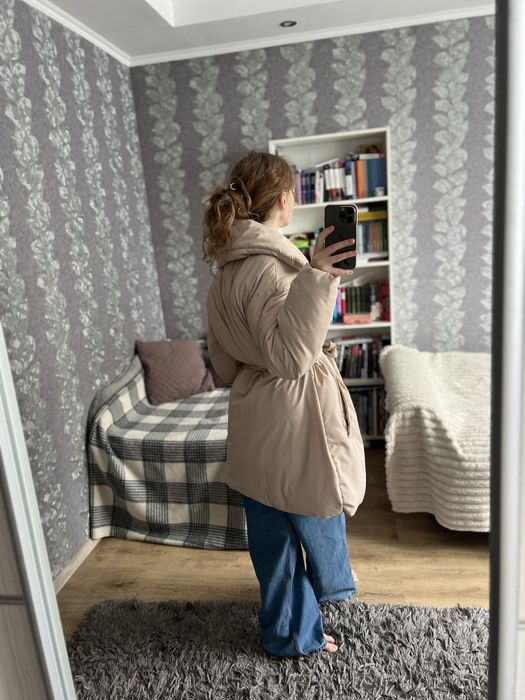 Молочна зимова куртка reserved s-xs