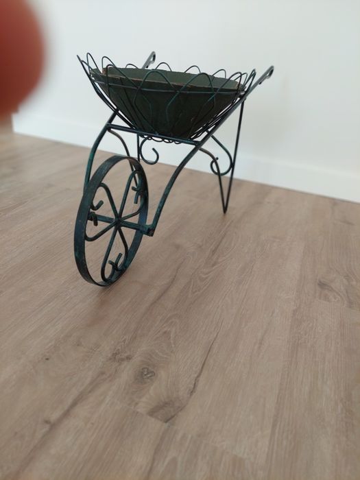 Carrinho decorativo