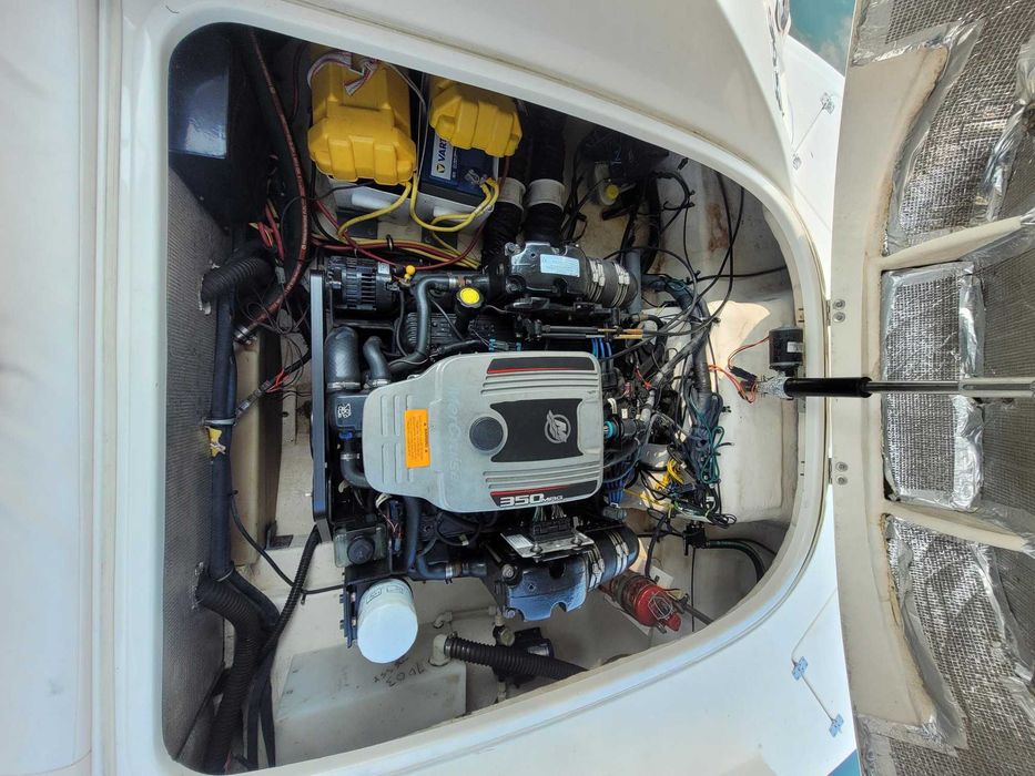 Barco Chaparral 236 SSX V8 300 HP