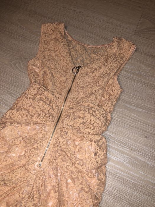 Koronkowa sukienka s