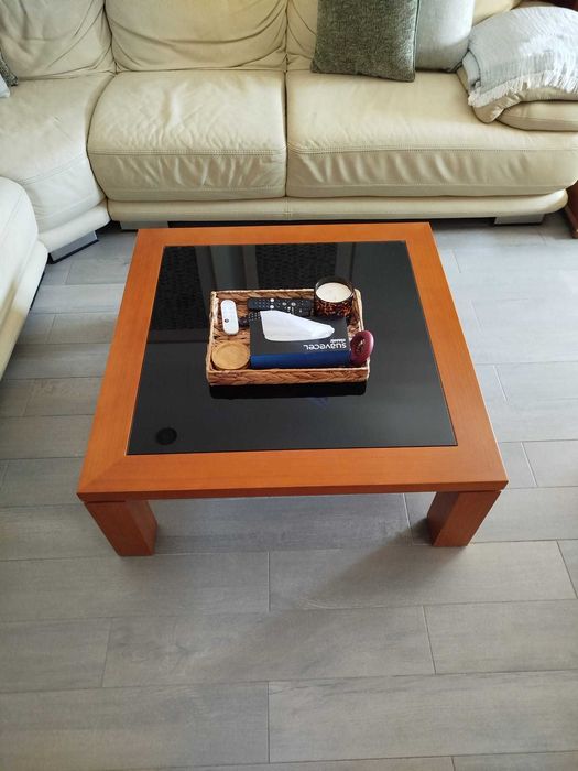 Mesa de Centro em Madeira de Alta Qualidade