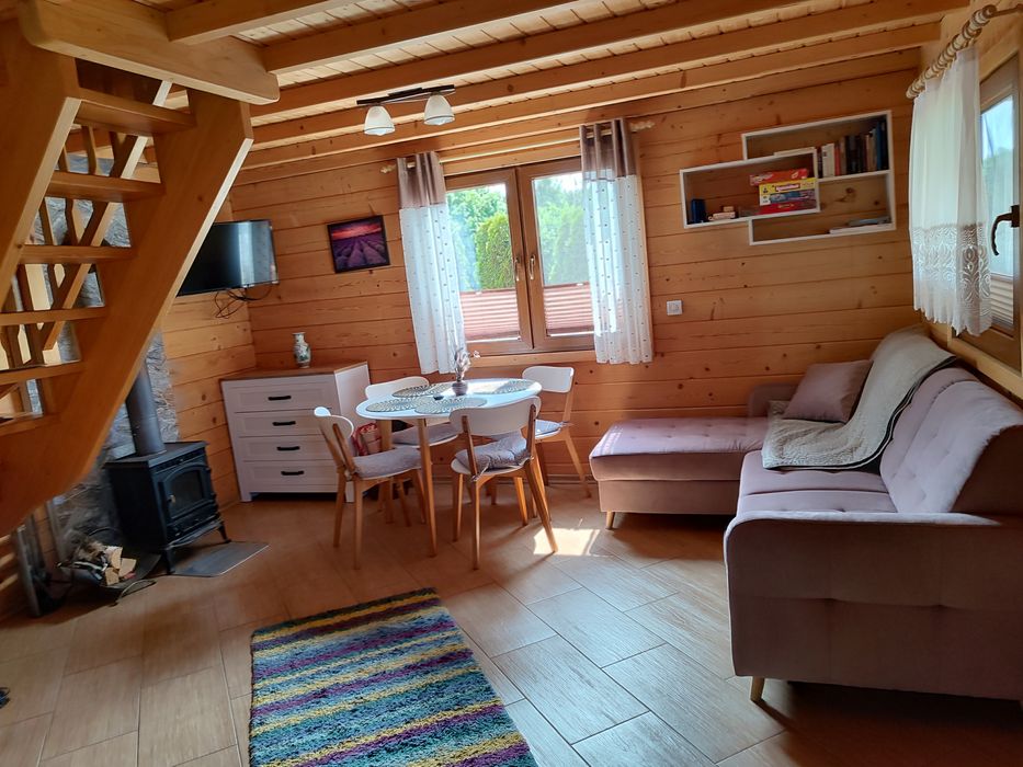 Domek drewniany nad jeziorem Babka w Żywkach