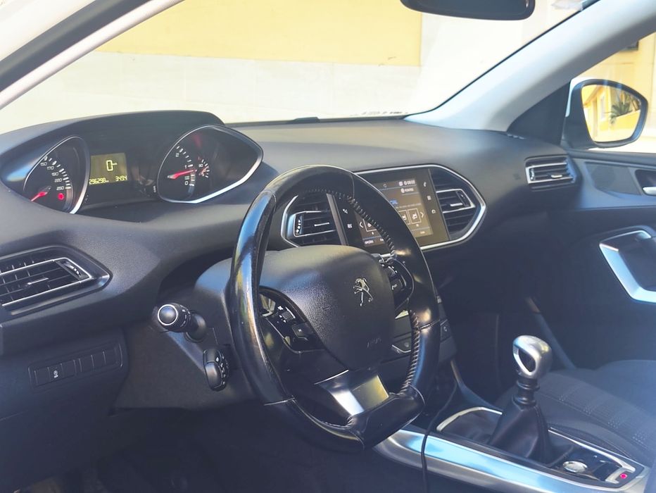 Peugeot 308 SW — fotografia 7