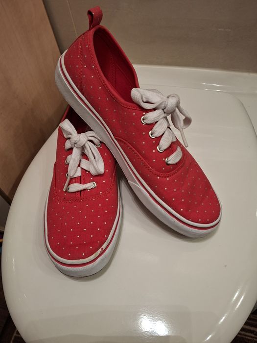 Buty sportowe tenisówki damskie r. 40