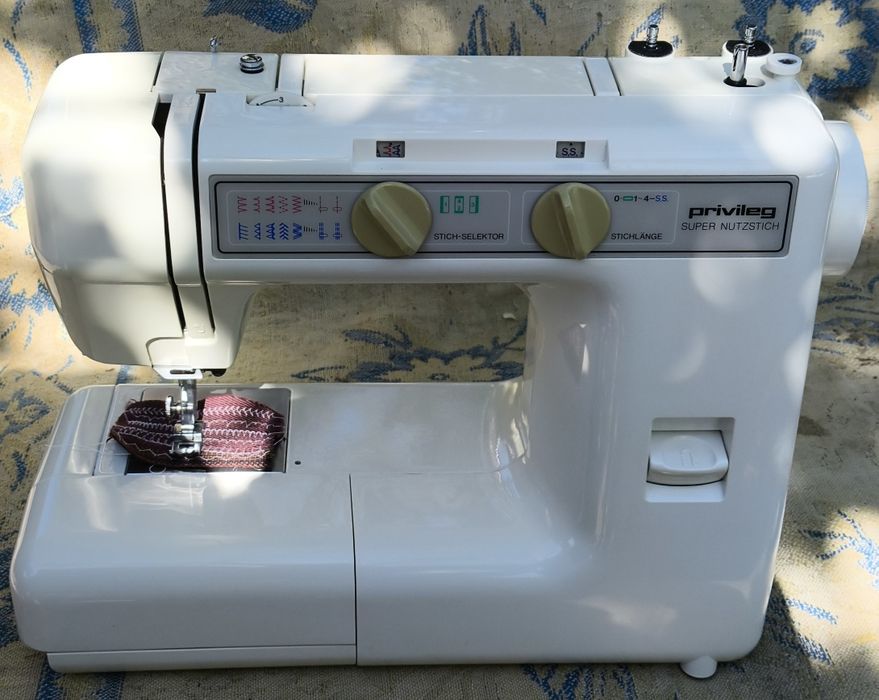 Швейная машина Privileg Super Nutzstich Quelle Q-JA 1520 Самовивоз