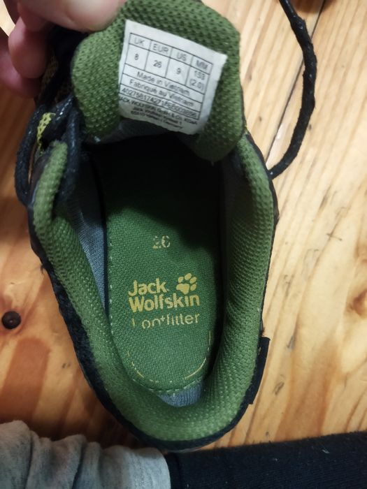 Дитячі кросівки.