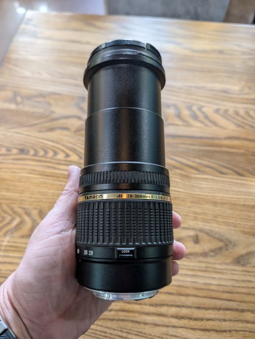 Продам профессиональный объектив tamron  28-300mm