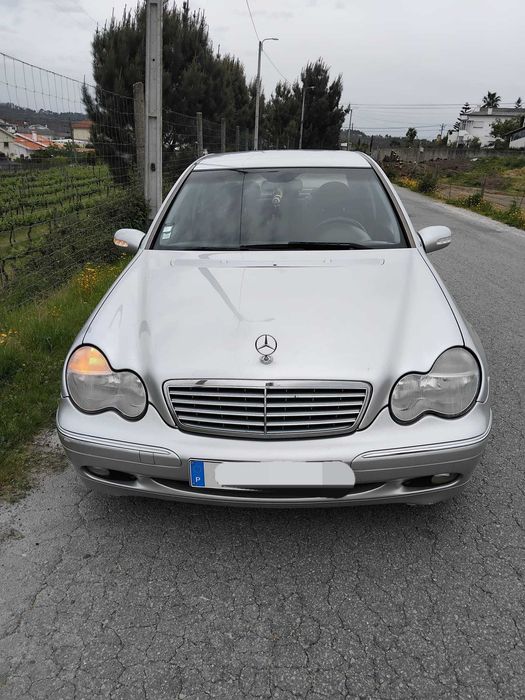 Mercedes Benz C220 cx automática 150cv