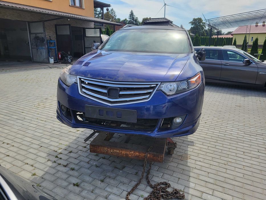 Honda Accord VIII 2.0 benzyna na części lub w całości.