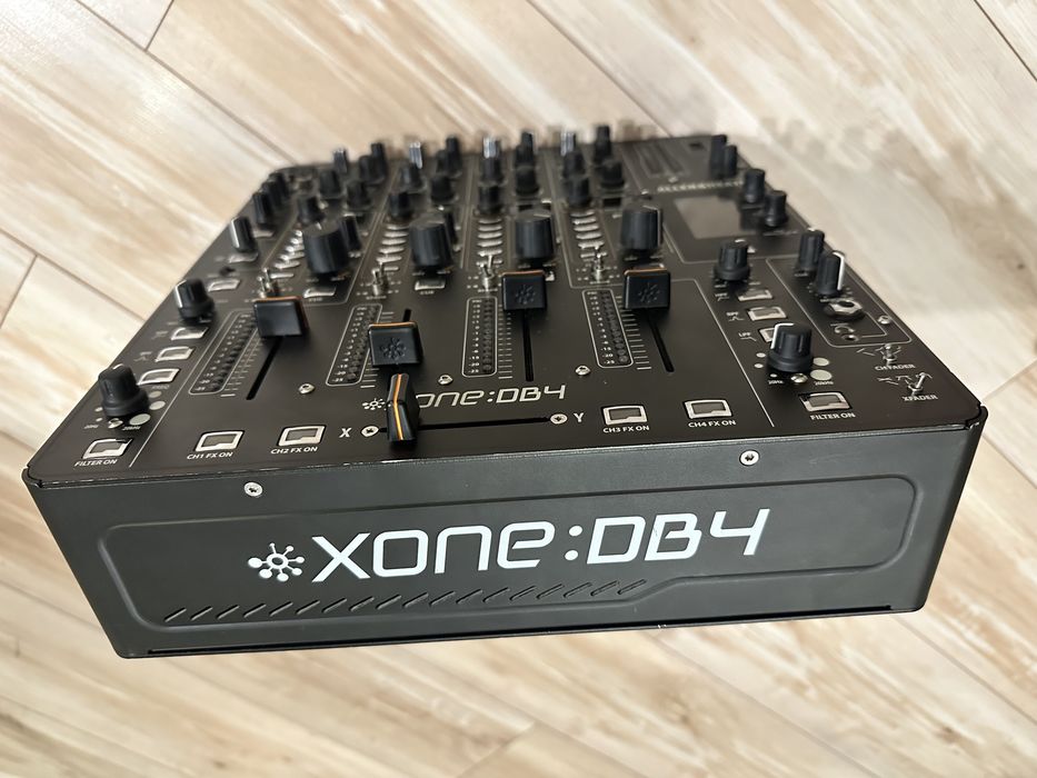 Allen Heath Xone DB4