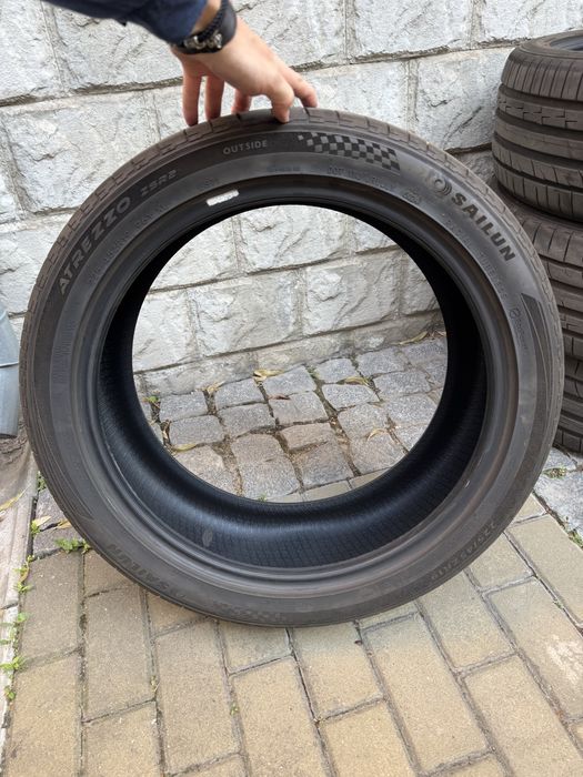225/40/R19 Нова резина / в БУ 1 місяц.