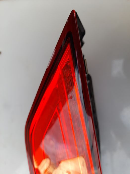 Стоп Audi A3 2014 року 8V5945094A