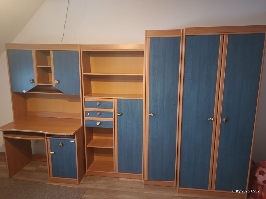 Regał dziecięcy zadbany