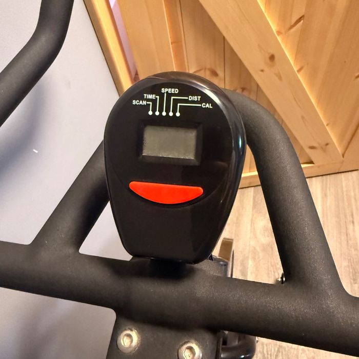 Rower spinningowy stacjonarny Herts Fitness xr110