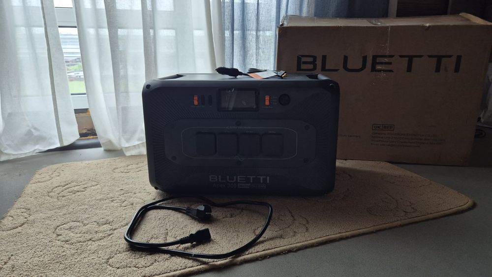 Зарядна станція BLUETTI Apex 300 - 3840W
