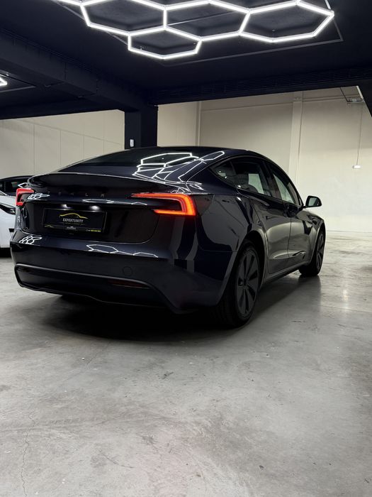 Tesla Model 3 SR Highland