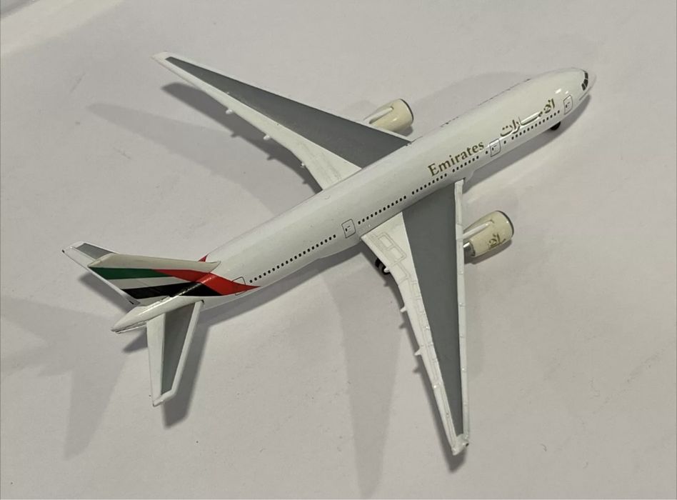 Boeing 777-200 Emirates Herpa 1 500