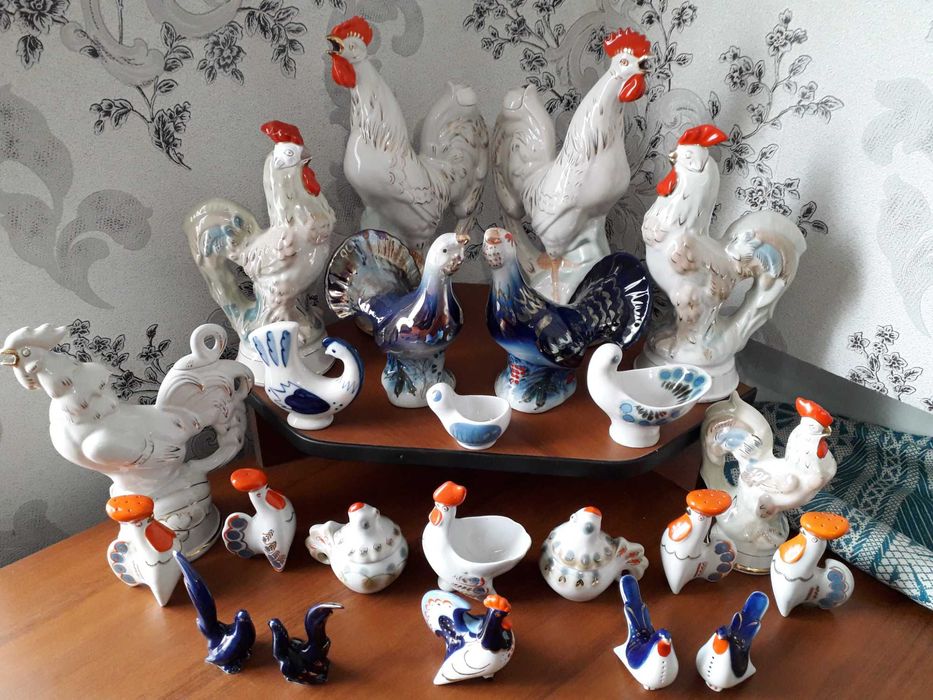 Пташина ферма. Продам статуетки півників родом із СРСР.