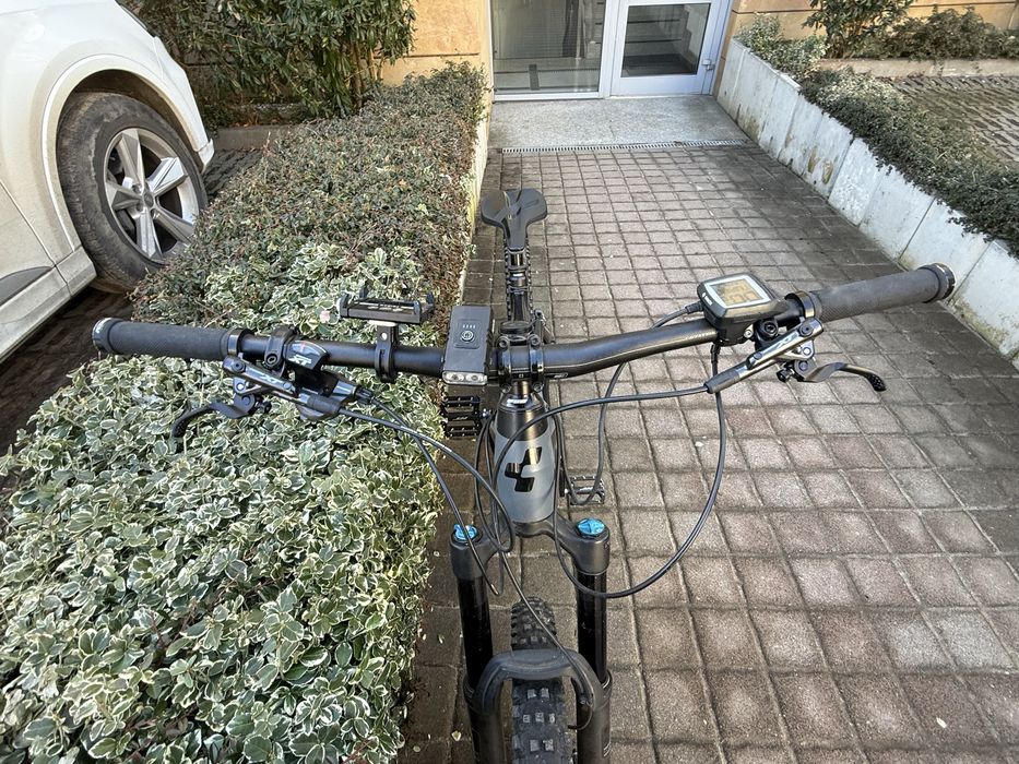 Rower elektryczny Cube HPA Stero