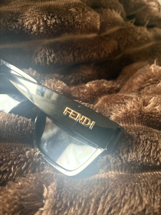 okulary fendi uniwersalne