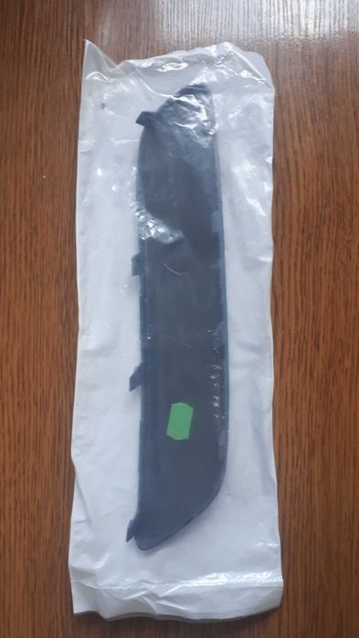 Молдинг бампера перед golf v универсал