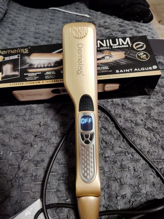 Demeliss TITANIUM Prostownica parowa